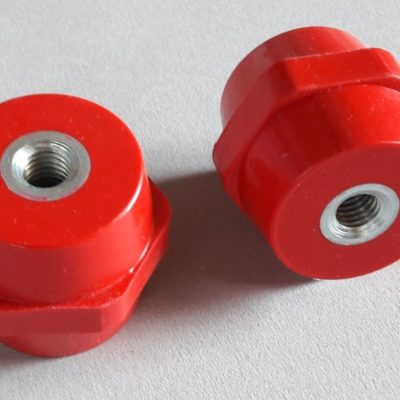 Isolateurs basse tension M10 hauteur 40mm
