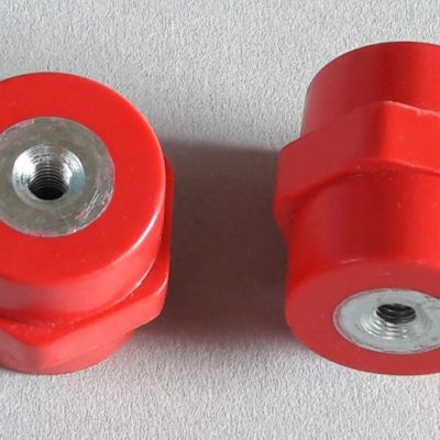 Isolateurs basse tension M6 hauteur 35mm