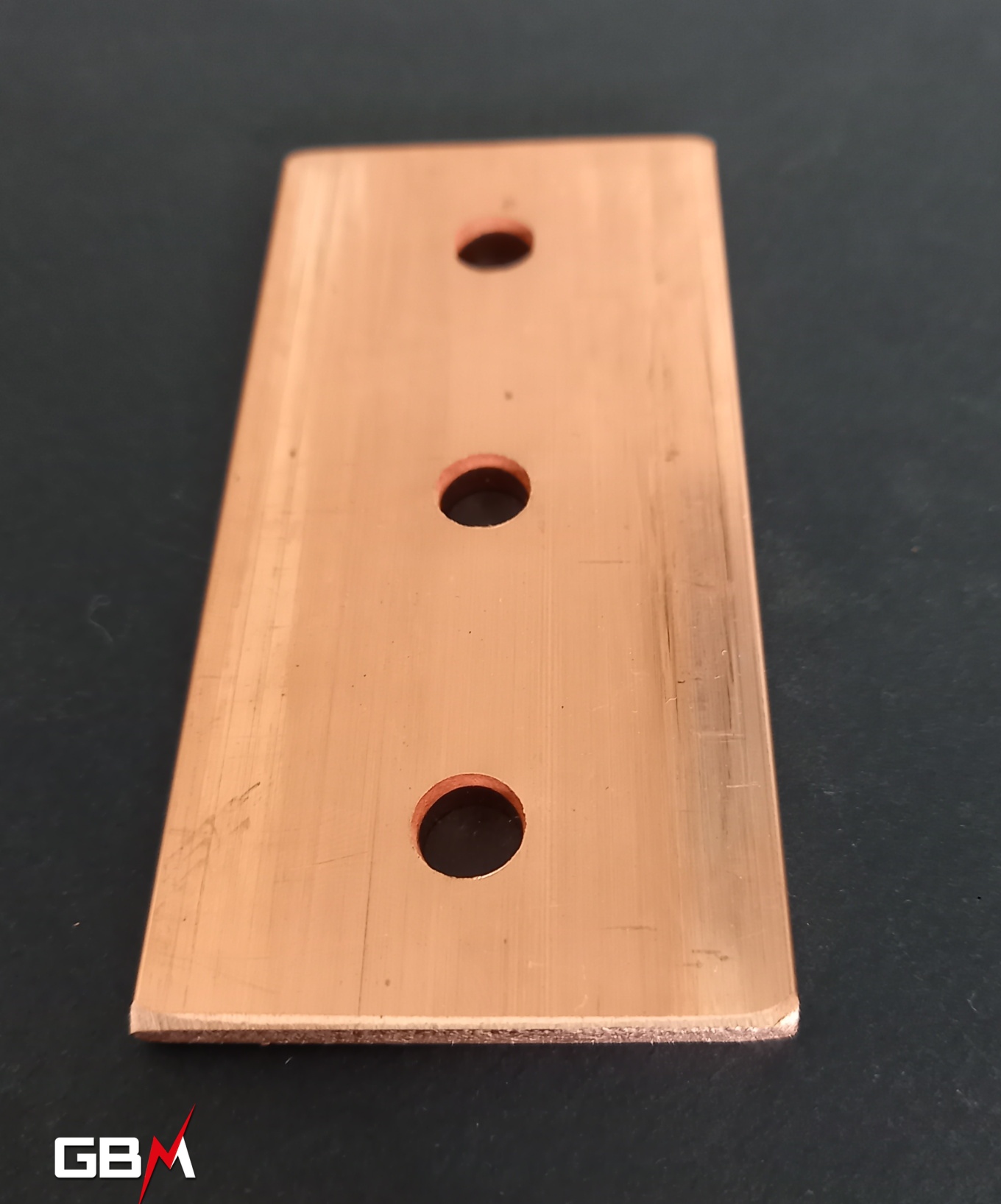 Barre cuivre perforée avec 3 trous pour visserie M8