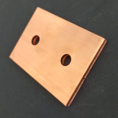 Barre cuivre perforée avec 2 trous pour visserie M8